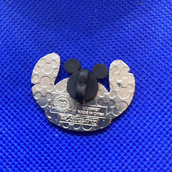 Stitch Disney Trading Pins Emojis- Smile - Picture 2 of 2